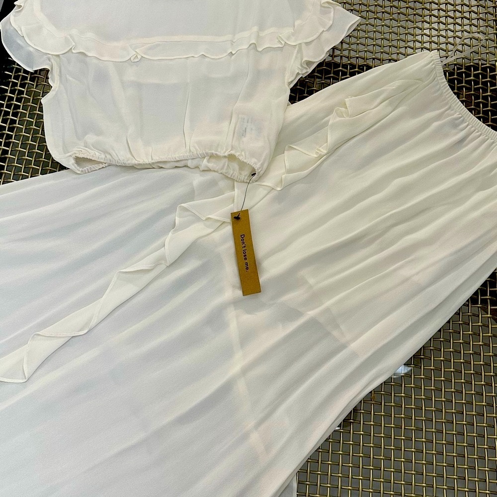 Reformation 2 piece dress set. Brand new. 100% Viscose.